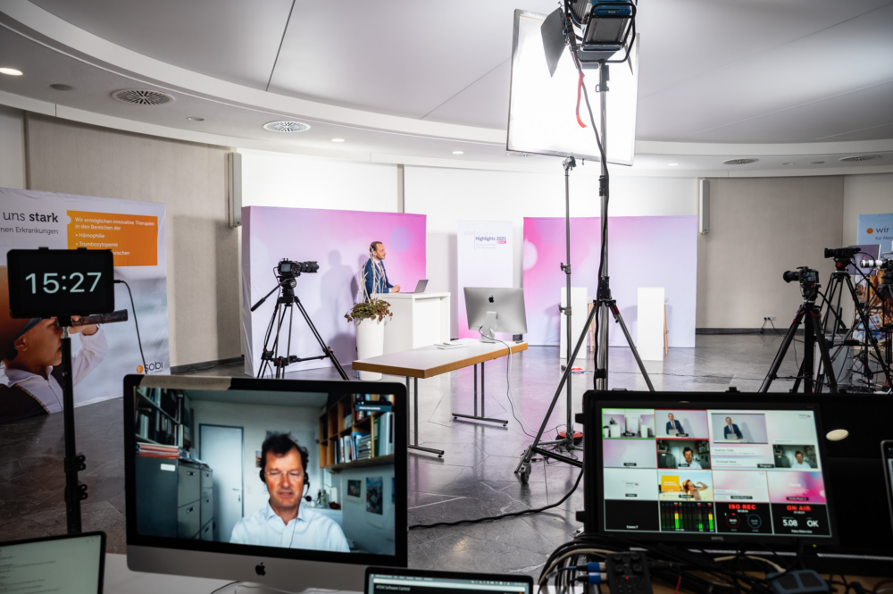 Regie-Monitor und Live-Schalte bei Livestream einer Konferenz für die GTH im HCC Hannover